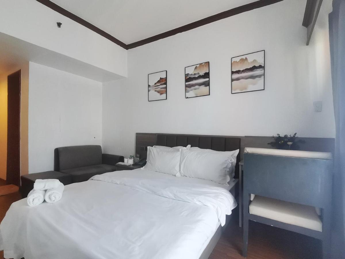 Passion Makati Aparthotel Makati City Exterior foto